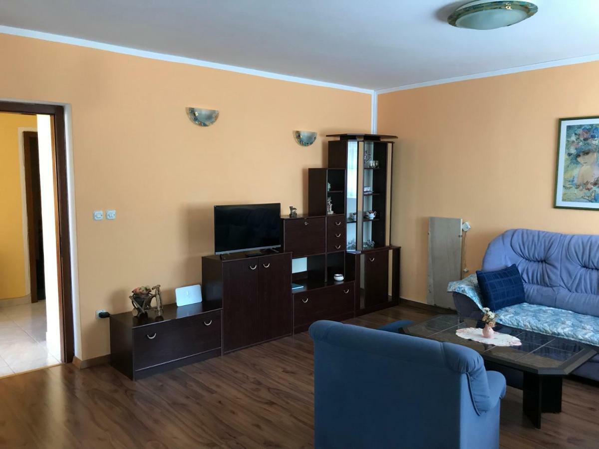 Apartments Lena บัชกา ภายนอก รูปภาพ
