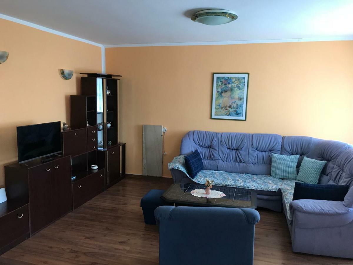 Apartments Lena บัชกา ภายนอก รูปภาพ