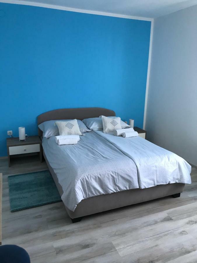 Apartments Lena บัชกา ภายนอก รูปภาพ